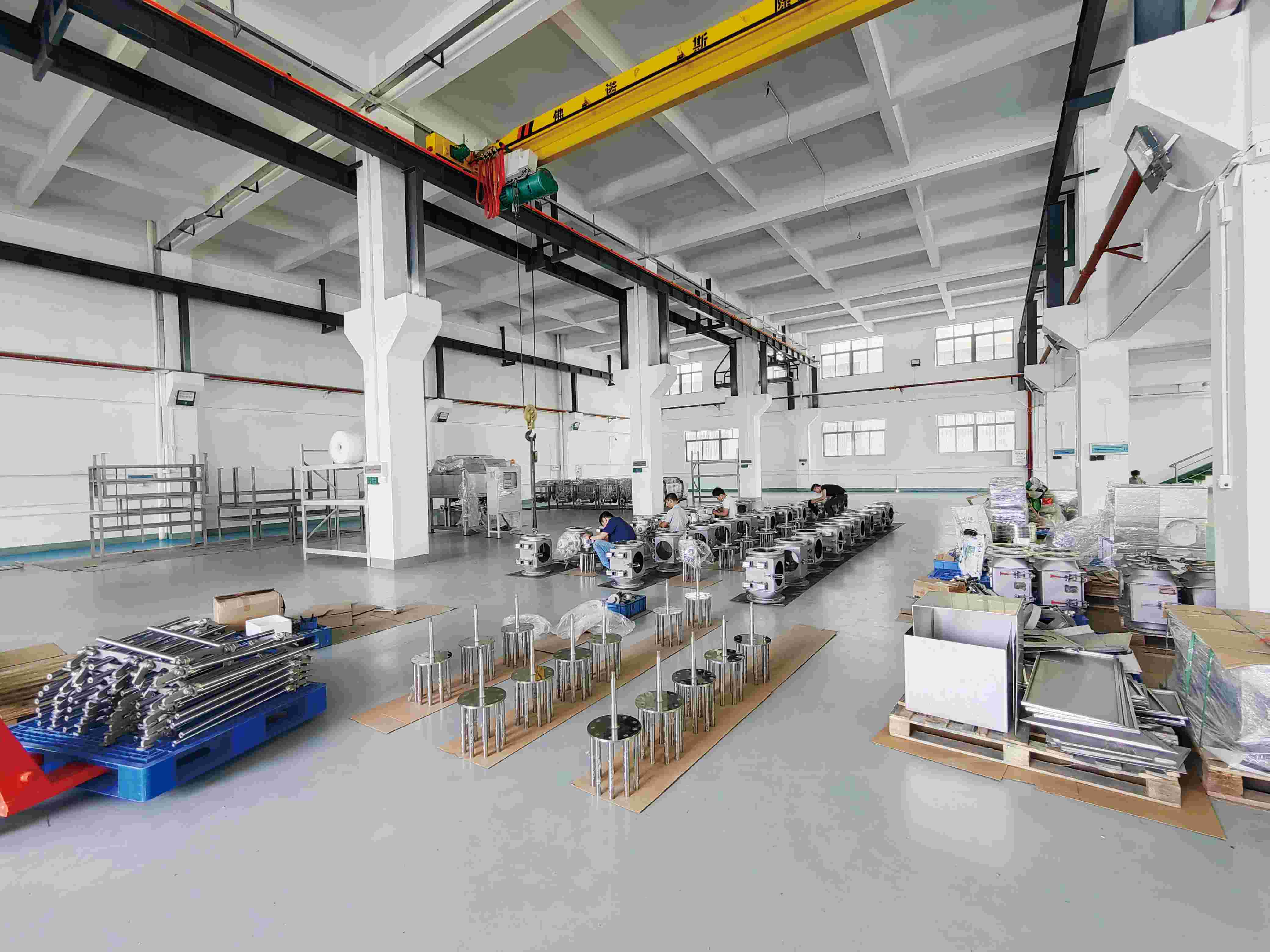 Echipament manual vs automat pentru îndepărtarea fierului: avantaje și diferențe