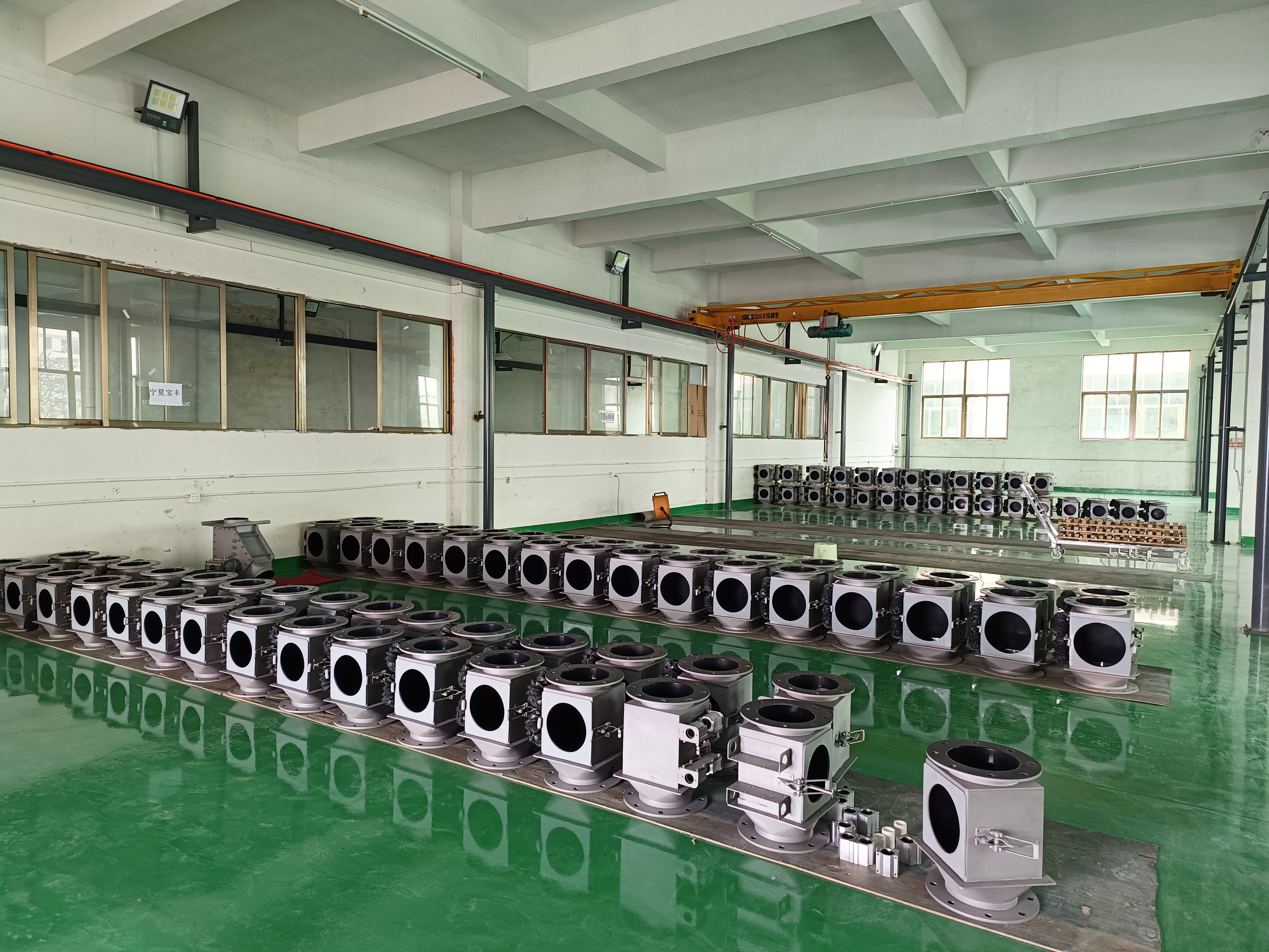 Ce echipament de îndepărtare a fierului este potrivit pentru îndepărtarea fierului din ceramică?